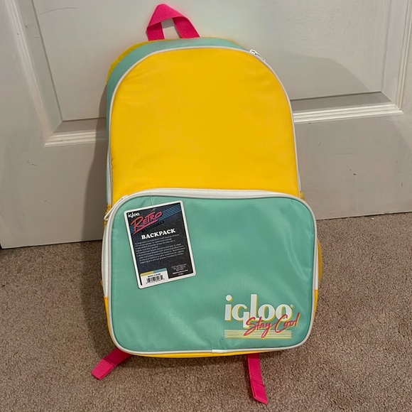 NWT igloo retro cooler backpack - Picture 4 of 4